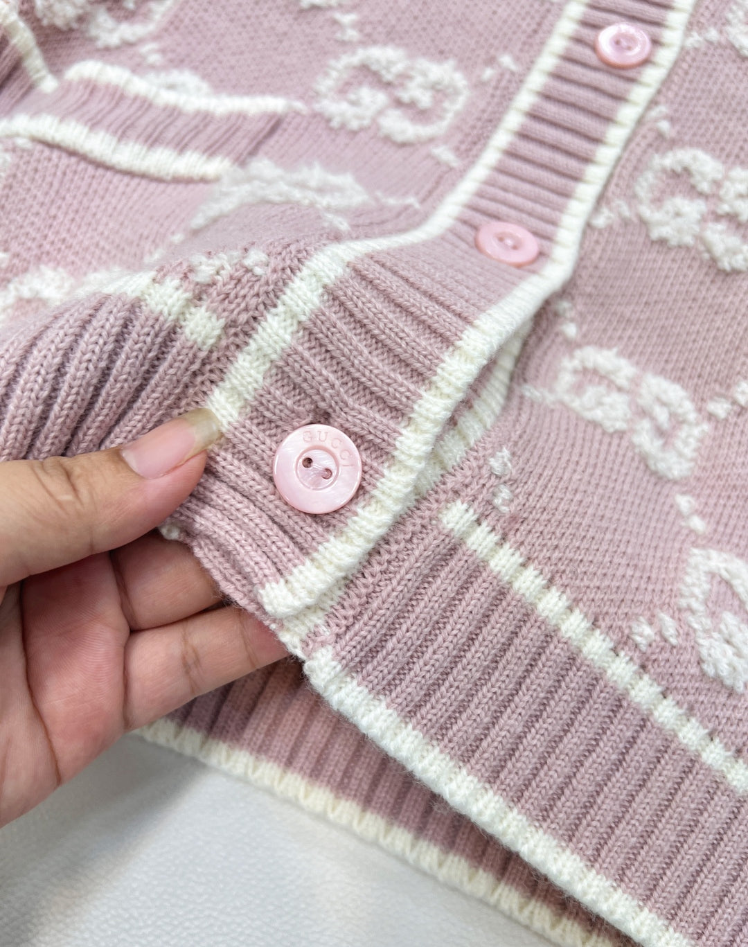 GUCCI CARDIGAN STYLE 5