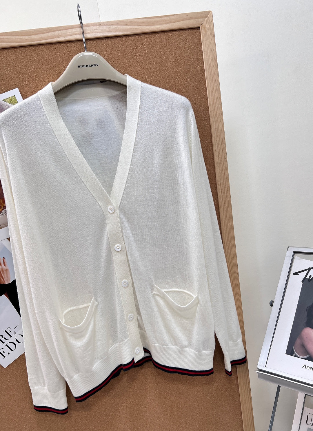 GUCCI 26S V-NECK KNIT CARDIGAN 326