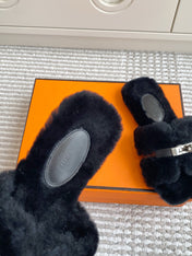 HM 25S ECLAIR SANDAL IN BLACK SHEARLING WITH SILVER HARDWARE