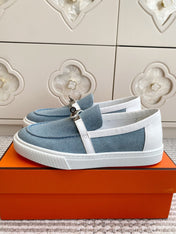 HM 25S SLIP-ON IN SKY BLUE CANVAS WITH SILVER HARDWARE