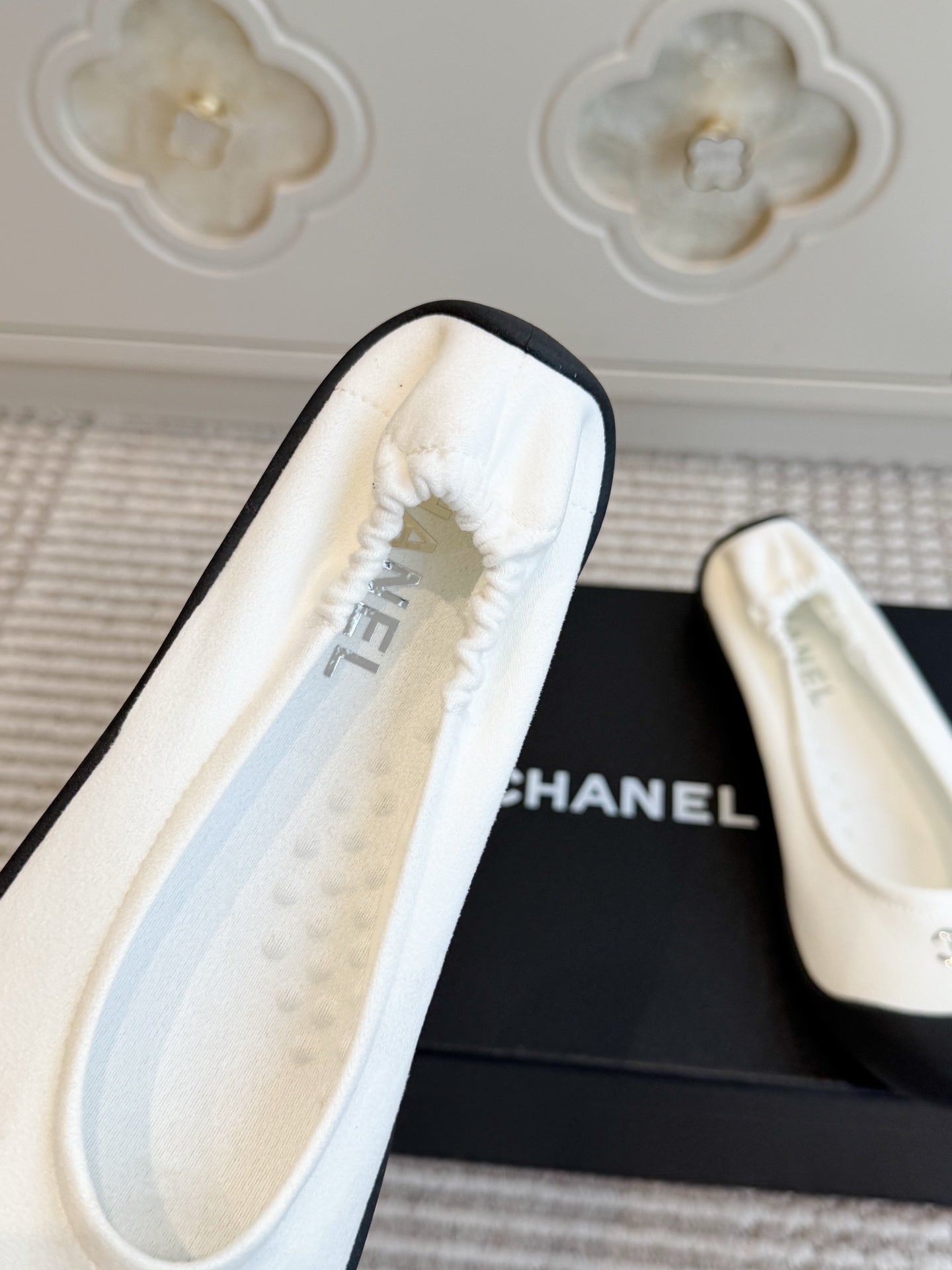CHANEL 26S BALLET FLATS IN WHITE SUEDE AND BLACK LAMBSKIN