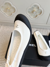 CHANEL 26S BALLET FLATS IN WHITE SUEDE AND BLACK LAMBSKIN