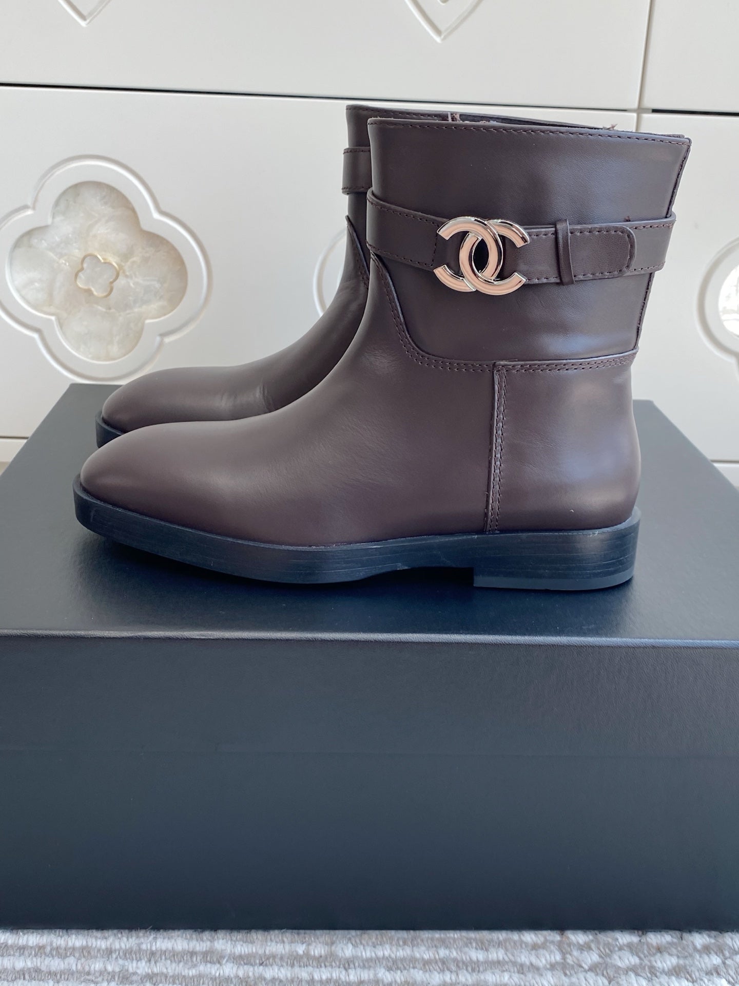 CHANEL 26S SHORT RIDING BOOTS IN BROWN CALFSKIN GOLD TONE CC LOGO BUCKLE STRAP