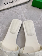 BOTTEGA VENETA 26S SQUARE-TOE SLIDE SANDALS IN CHALK WHITE LAMBSKIN