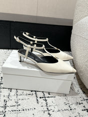 KITTEN T-BAR STRAP PUMP 5 CM IN WHITE PATENT CALFSKIN