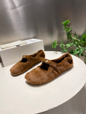 LOEWE 26S BALLET FLATS IN BROWN CARAMEL SHEARLING