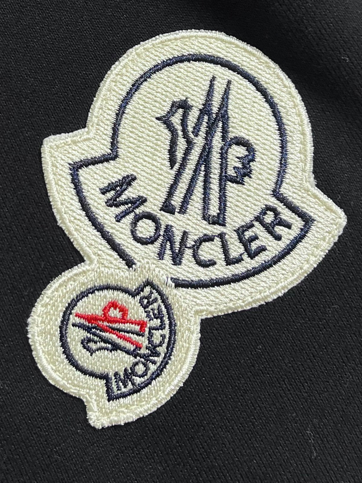 MONCLER 26S CREWNECK SWEATSHIRT 536
