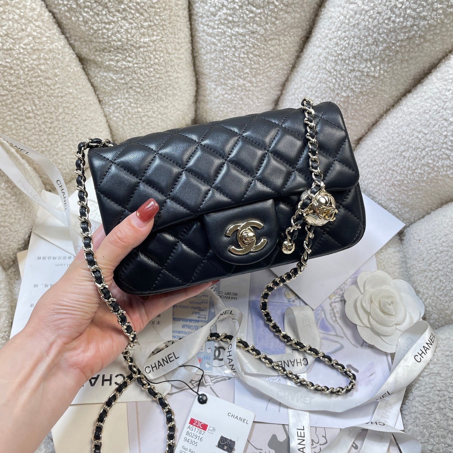 CHANEL 26S FLAP BAG 20 IN BLACK LAMBSKIN