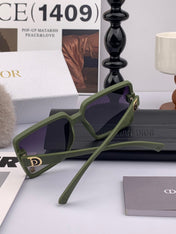 MONTAIGNE SUNGLASS CD1595 IN GREEN ACETATE
