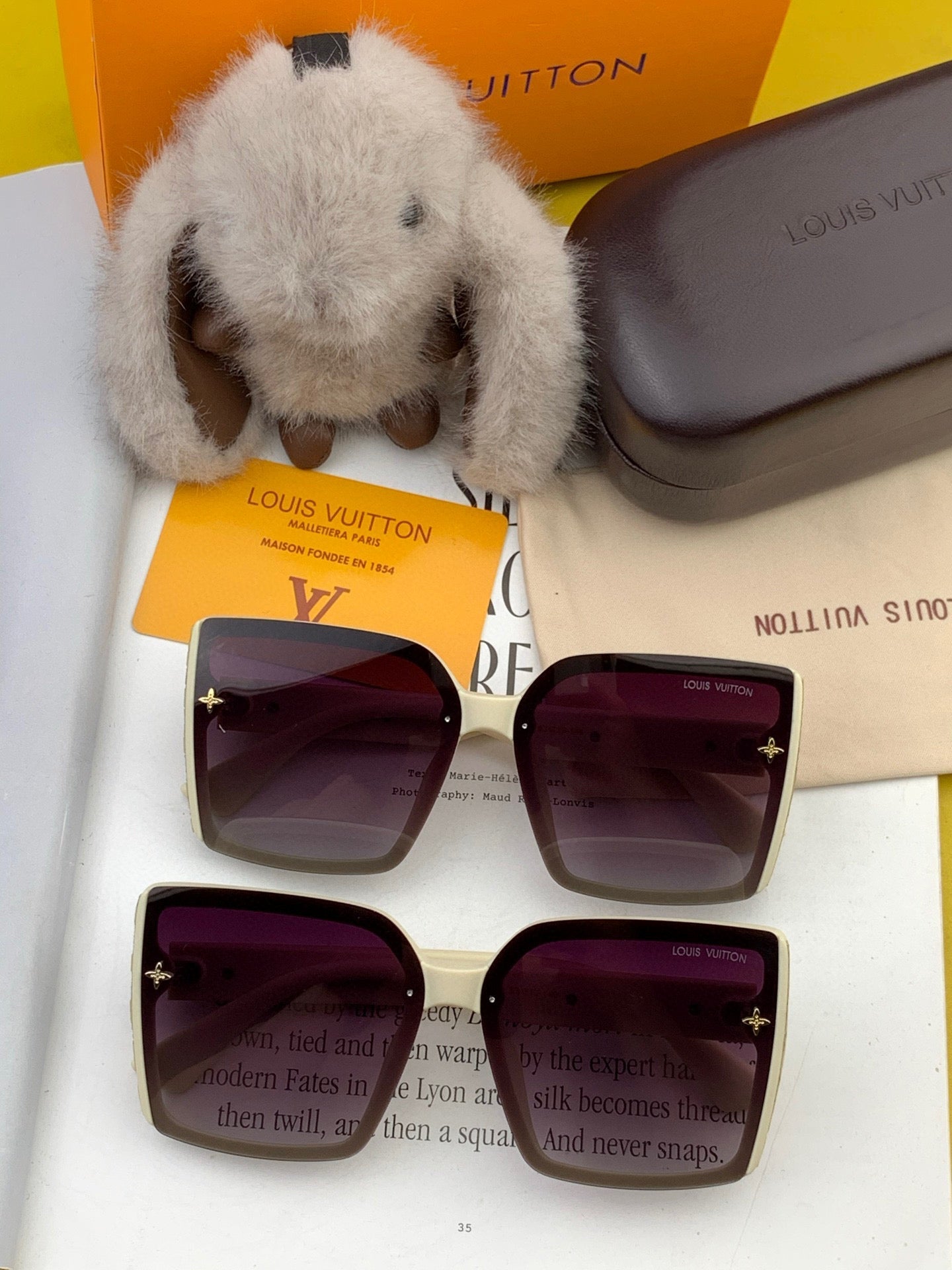 SQUARE SUNGLASSES L5972 IN BEIGE ACETATE