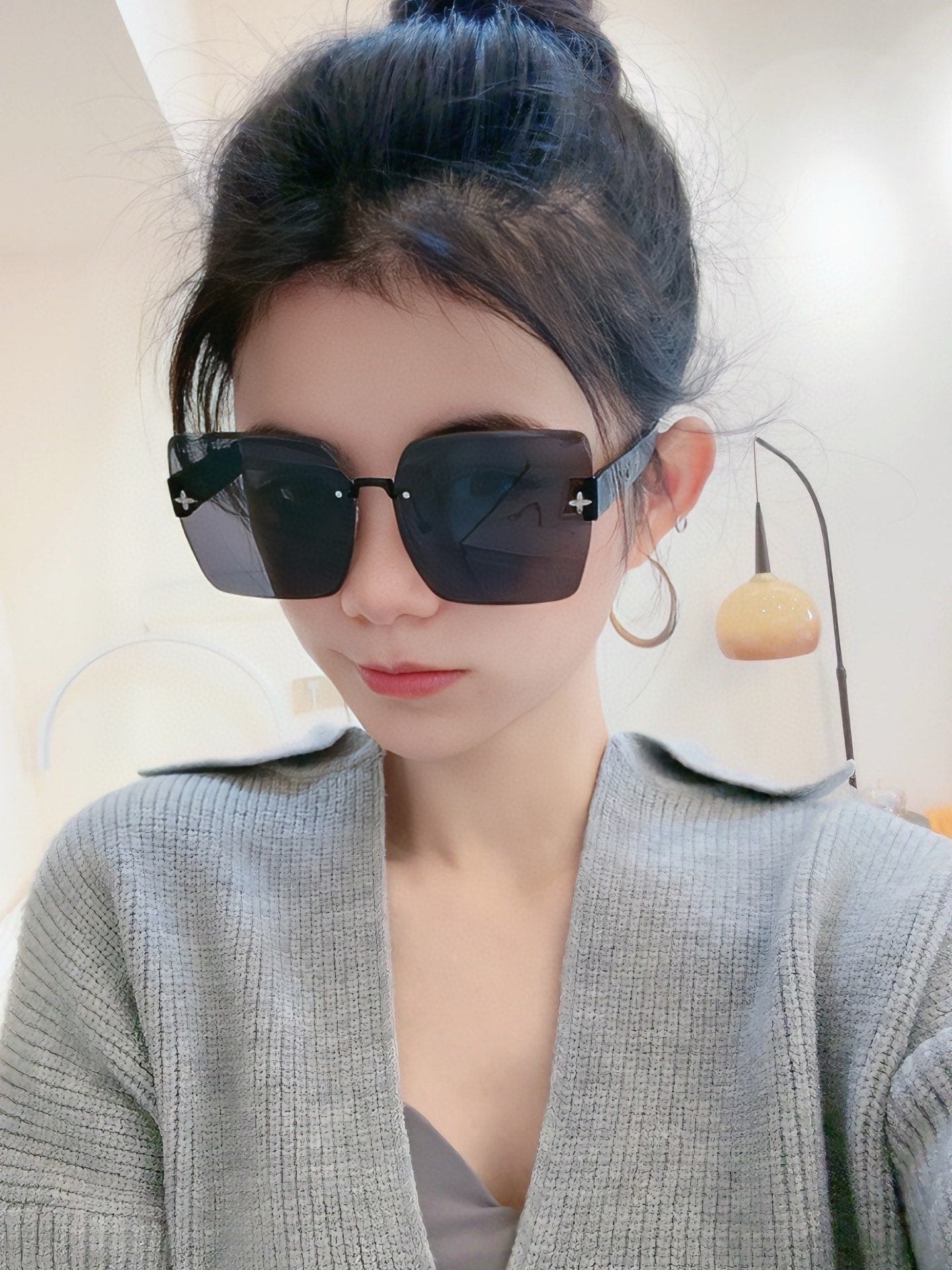SQUARE SUNGLASSES L5970 IN BLACK ACETATE