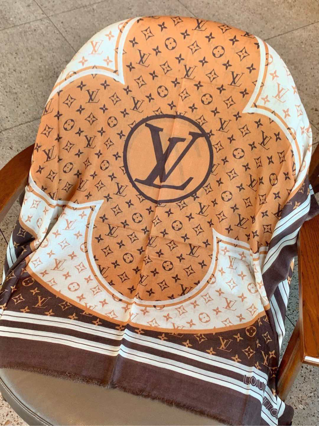 LV SCARF 200 CM IN CASHMERE 732077
