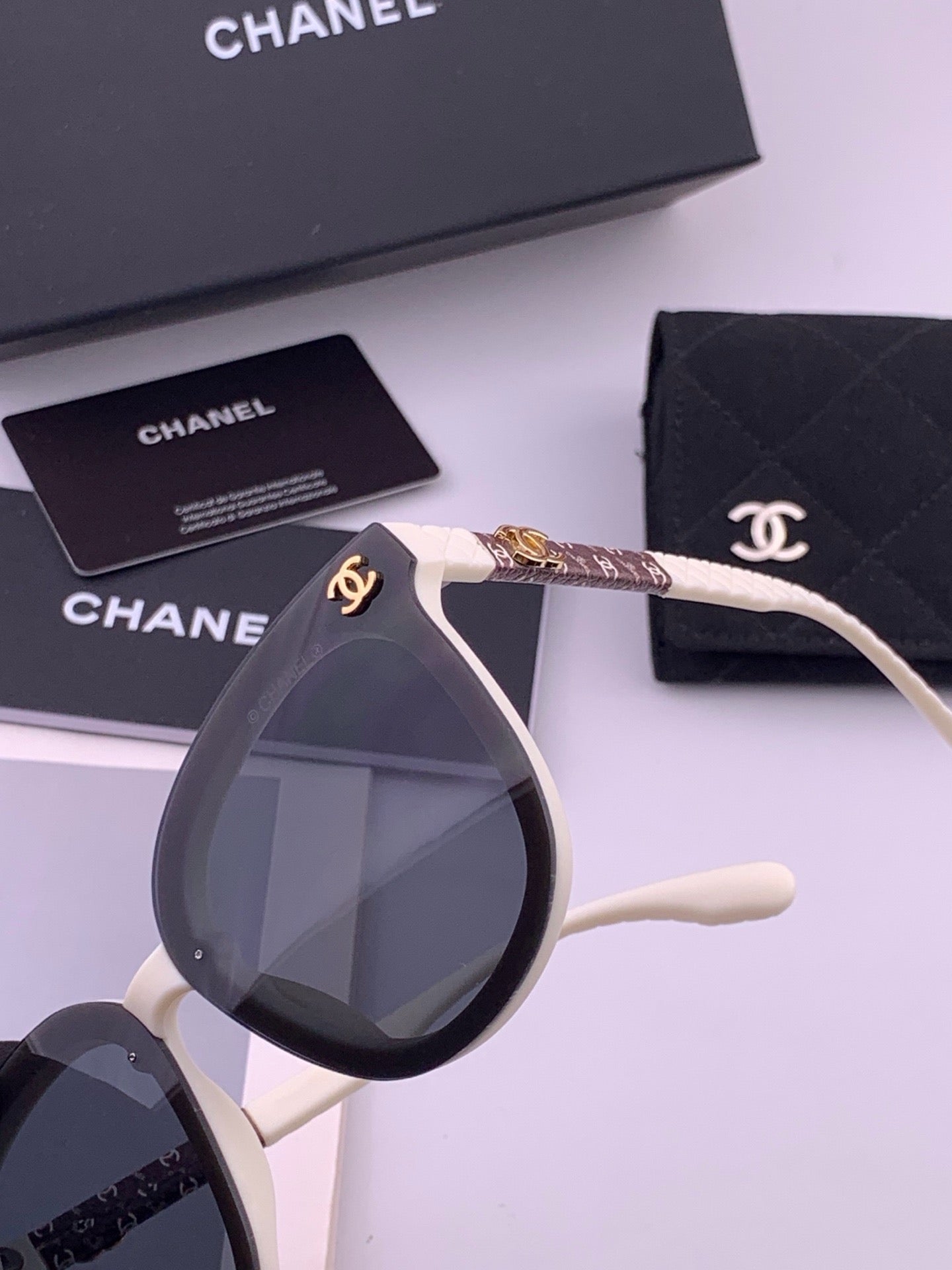 CHANEL 26S ROUND SQUARE FRAME SUNGLASSES IN ACETATE 408297