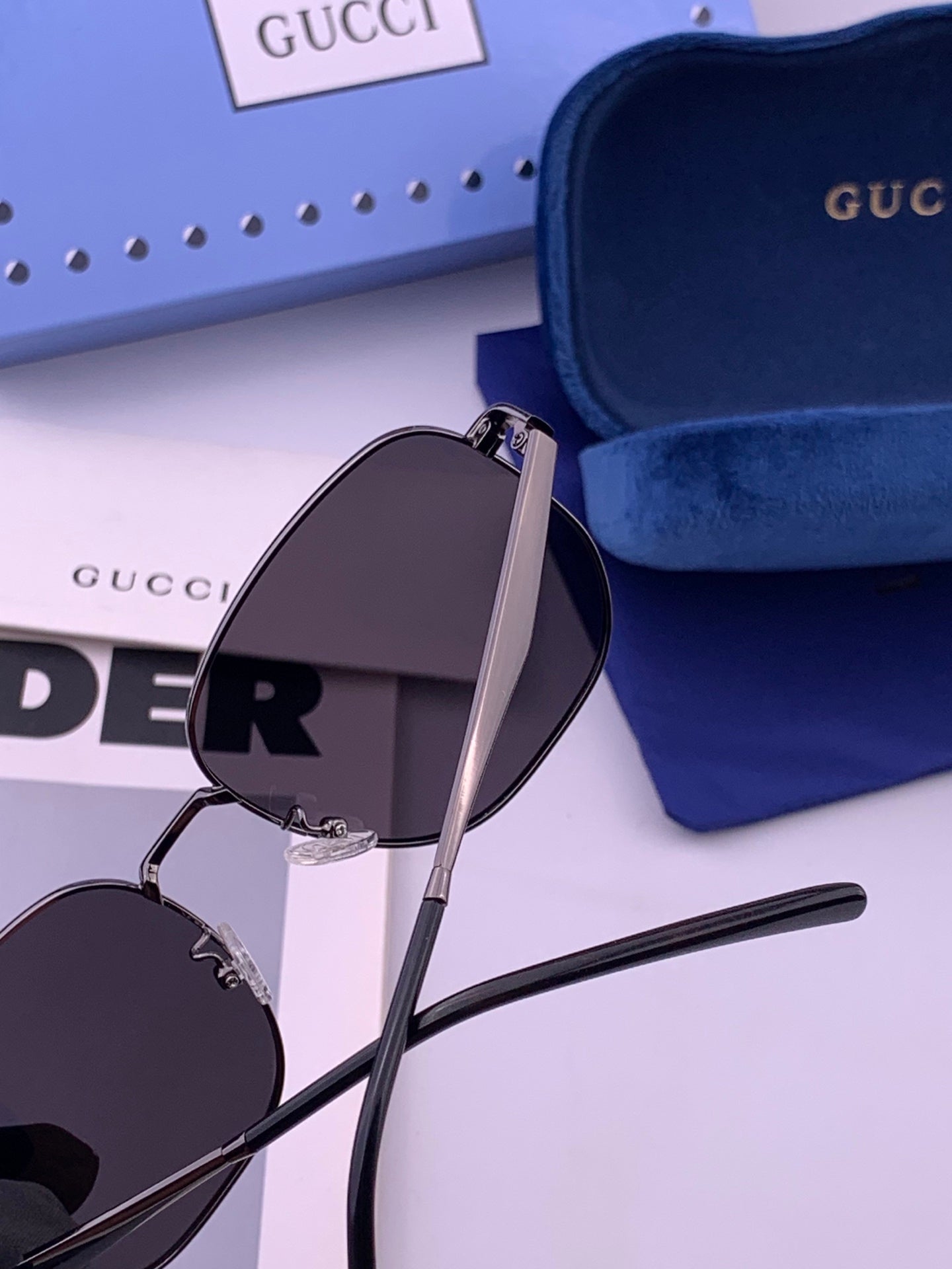 GUCCI 26S SQUARE FRAME IN METAL 424711