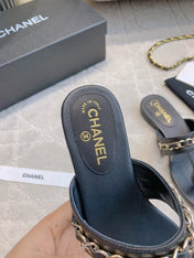 CC THONG SLIPPERS IN BLACK LAMBSKIN MIX CHAIN