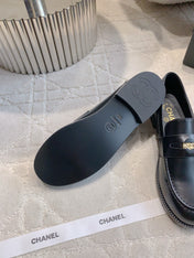 CHANEL 25S MOCCASINS IN BLACK SHINY CALFSKIN GOLD HARDWARE