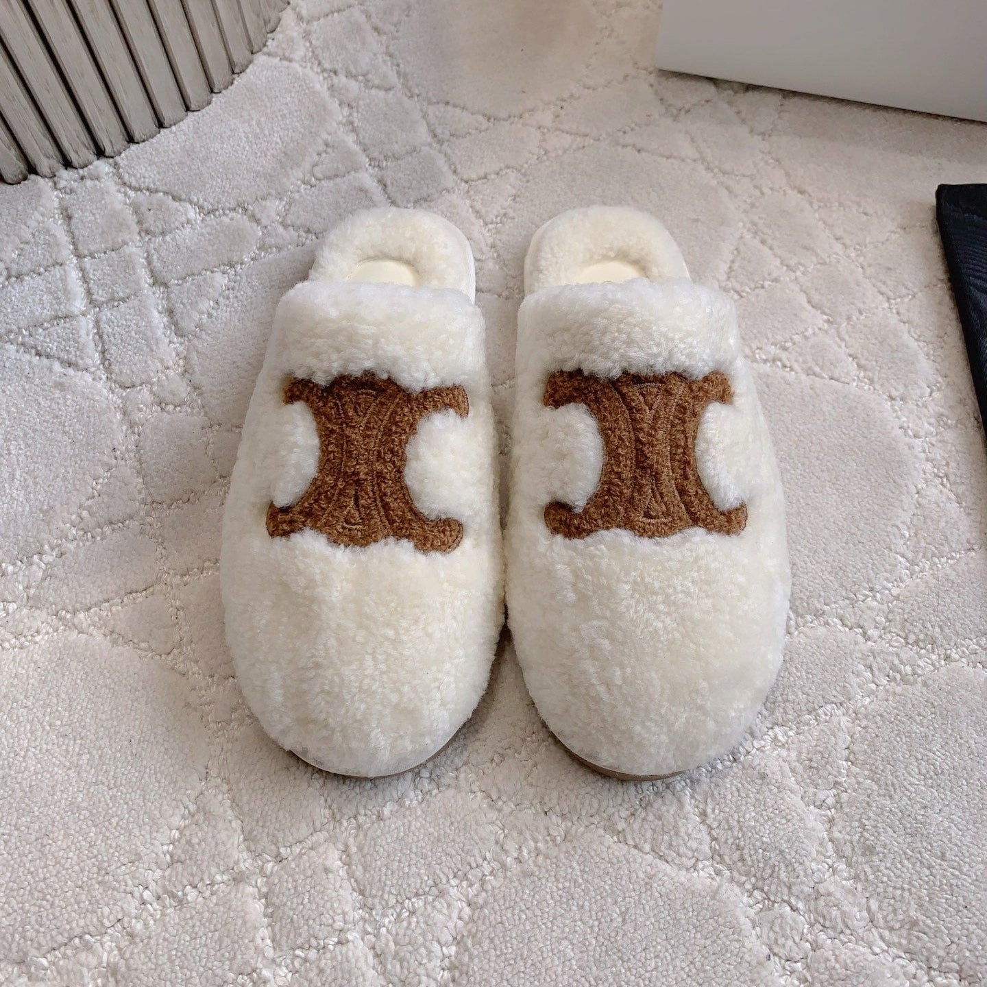 CELINE 26S MULES WITH LOGO IN WHITE AND BROWN WOOL