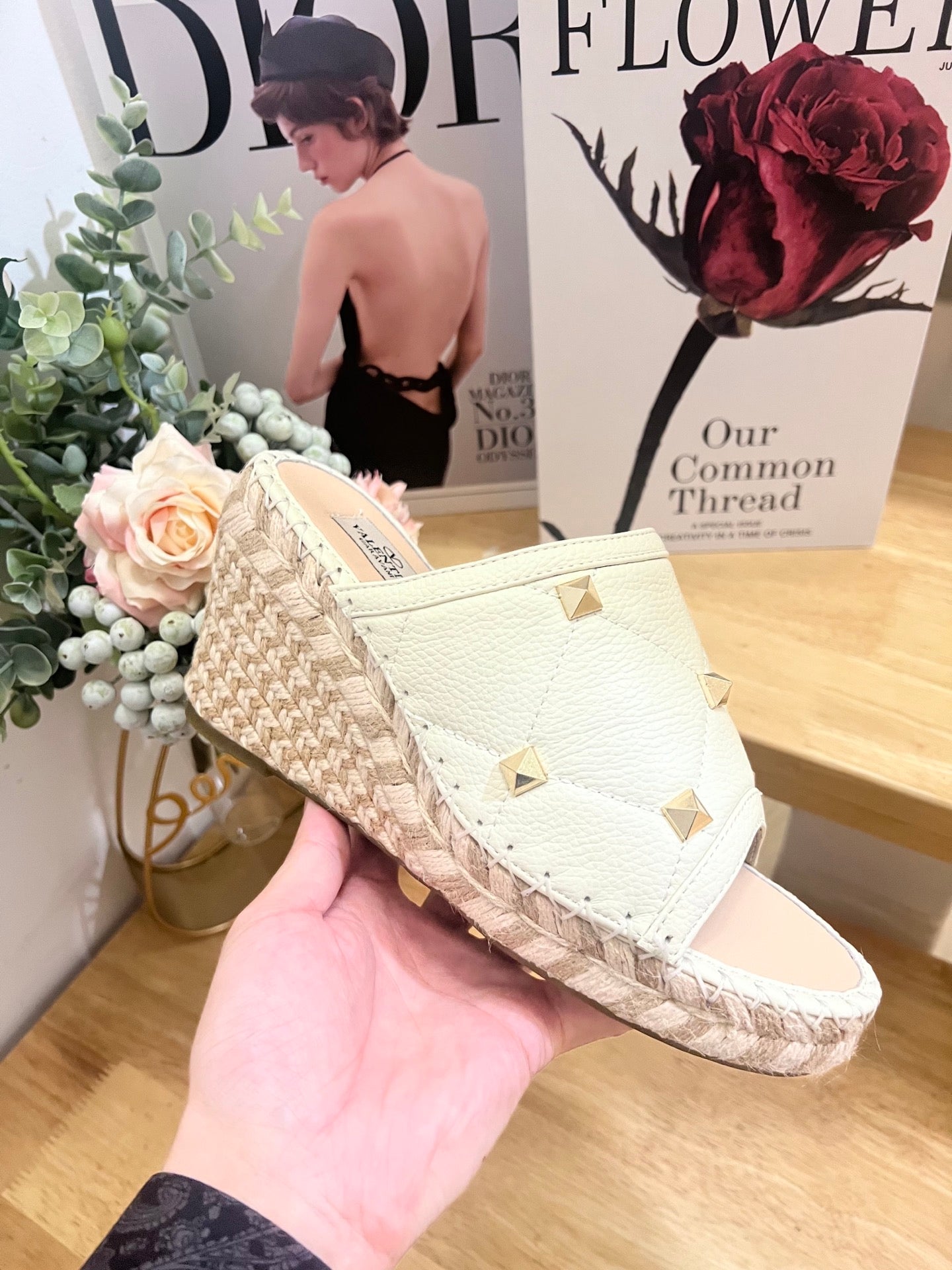 VALENTINO 26S WEDGE SANDALS IN OFF-WHITE CALFSKIN