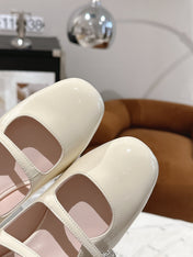 MINI TRES VIVIER STRASS BUCKLE BABIES BALLERINAS IN OFF WHITE PATENT CALFSKIN