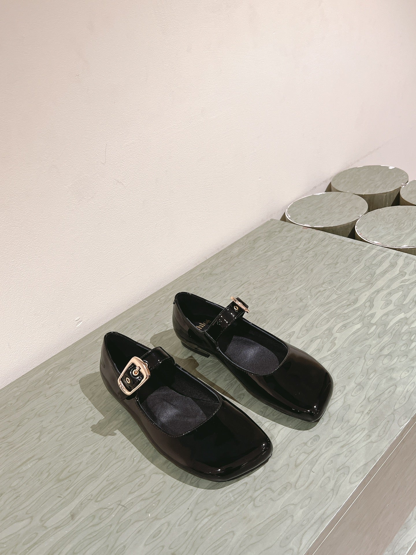 CHLOÉ 26S MARY JANE FLATS IN BLACK GLOSSY CALFSKIN