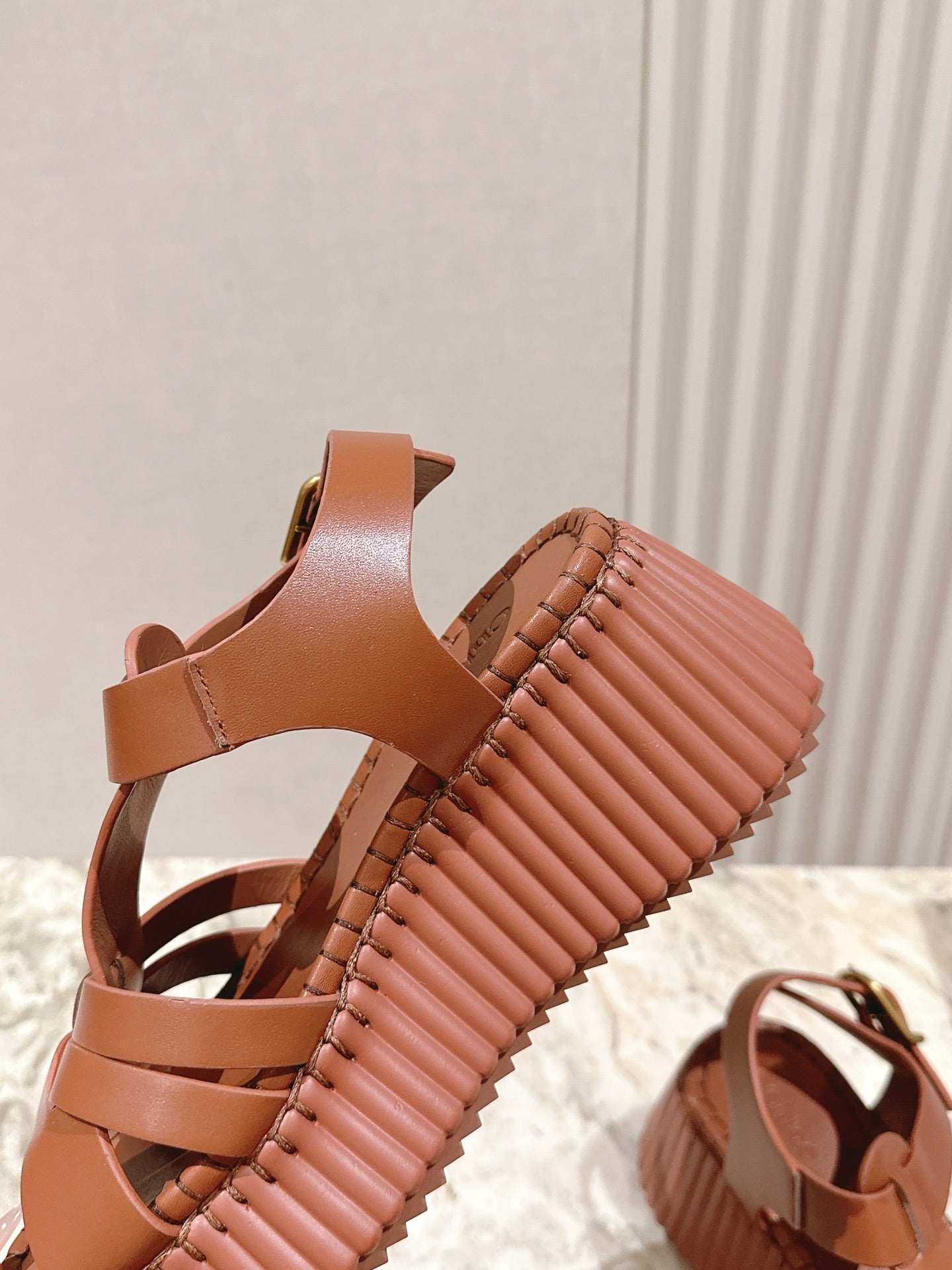 CHLOÉ 26S HIGH-HEELED SANDALS IN BROWN LAMBSKIN
