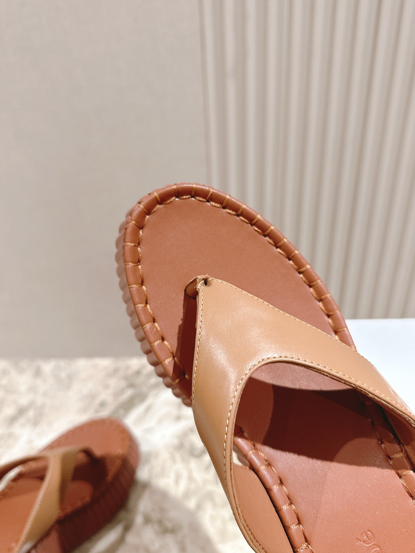 CHLOÉ 26S PLATFORM FLIP-FLOPS IN BROWN LAMBSKIN