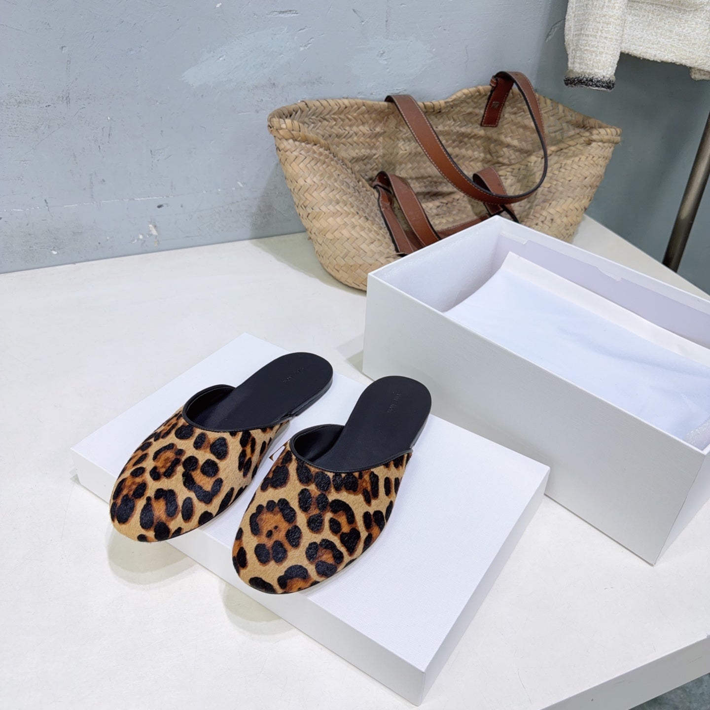 THE ROW 26S ROUND TOE MULE FLATS IN LEOPARD PRINT CALF HAIR CALFSKIN