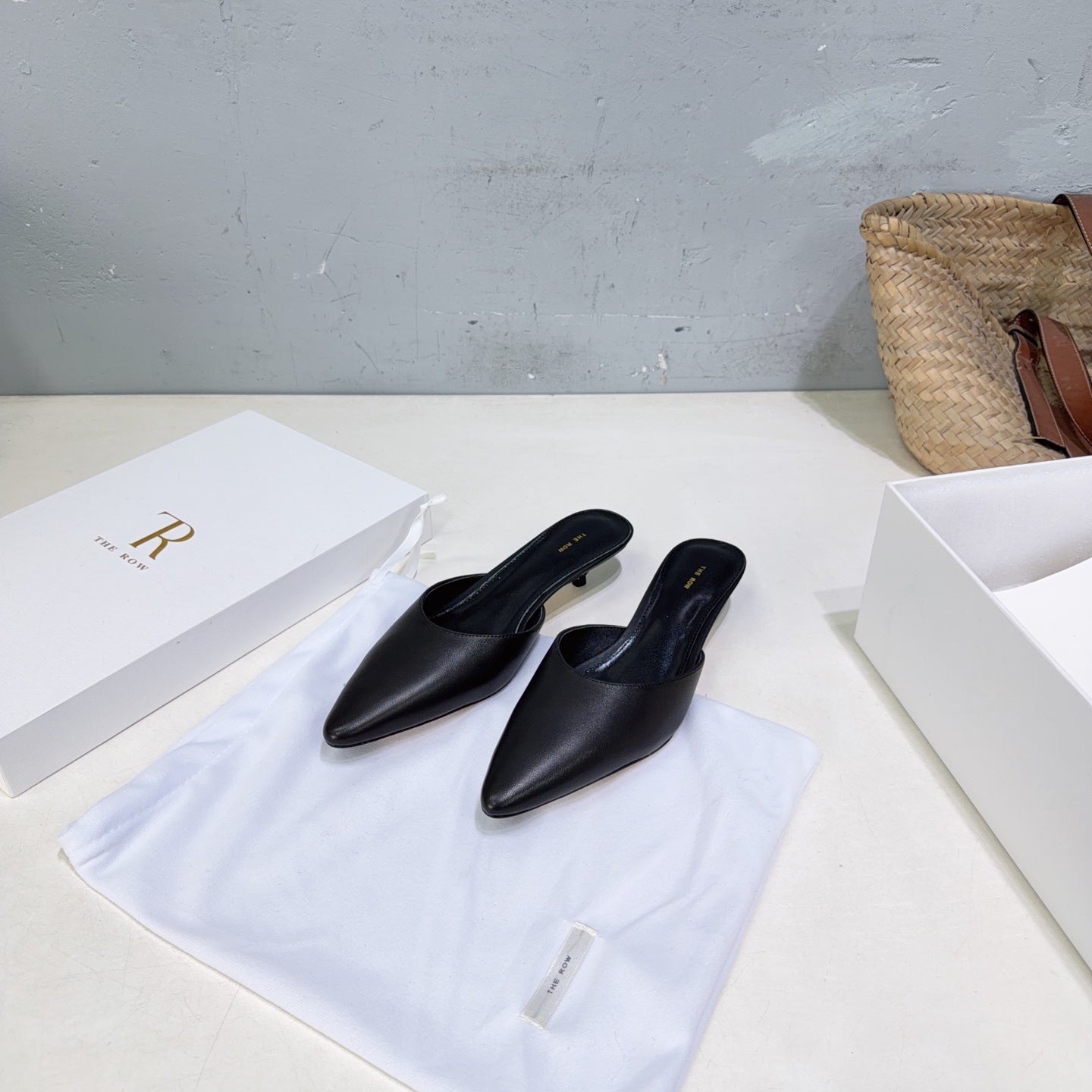 THE ROW 26S POINTED TOE MULE HEELS 35MM IN BLACK CALFSKIN