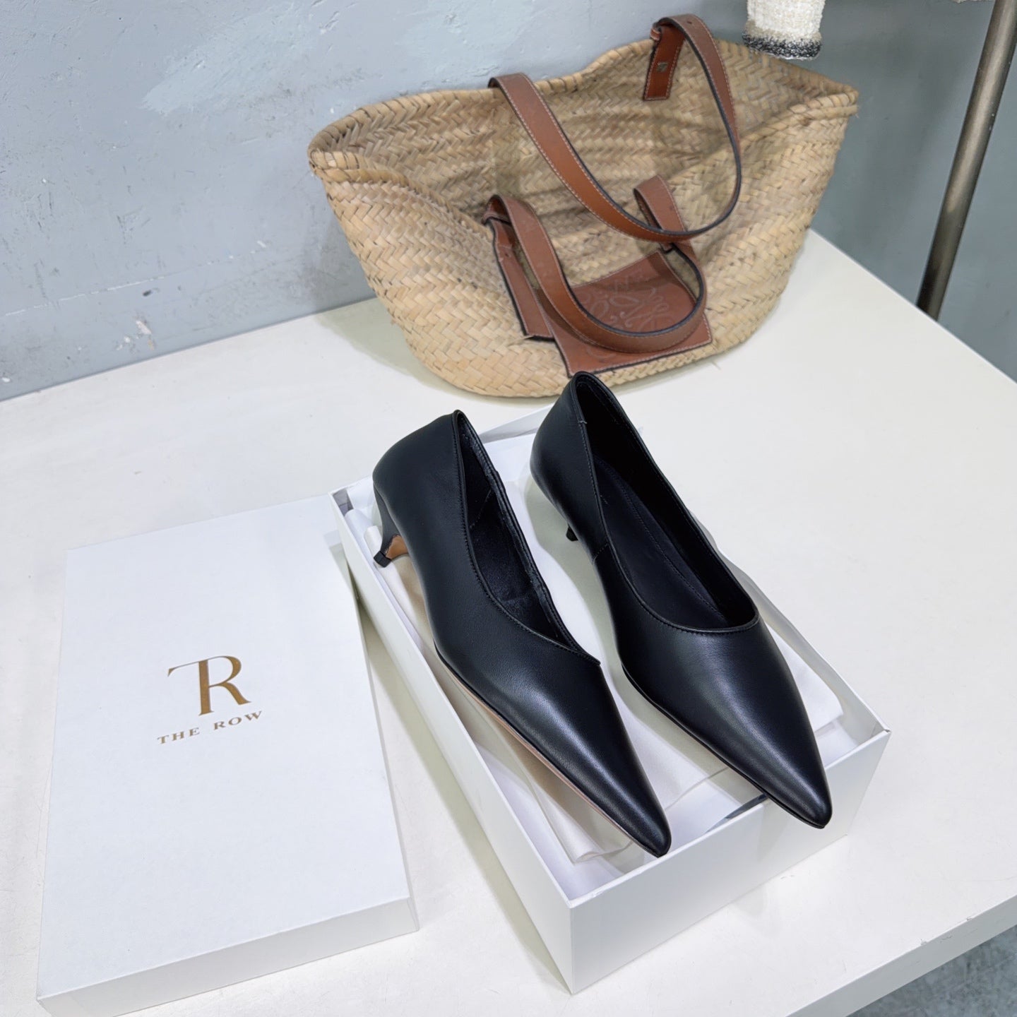 THE ROW 26S POINTED TOE PUMPS 35MM IN BLACK CALFSKIN