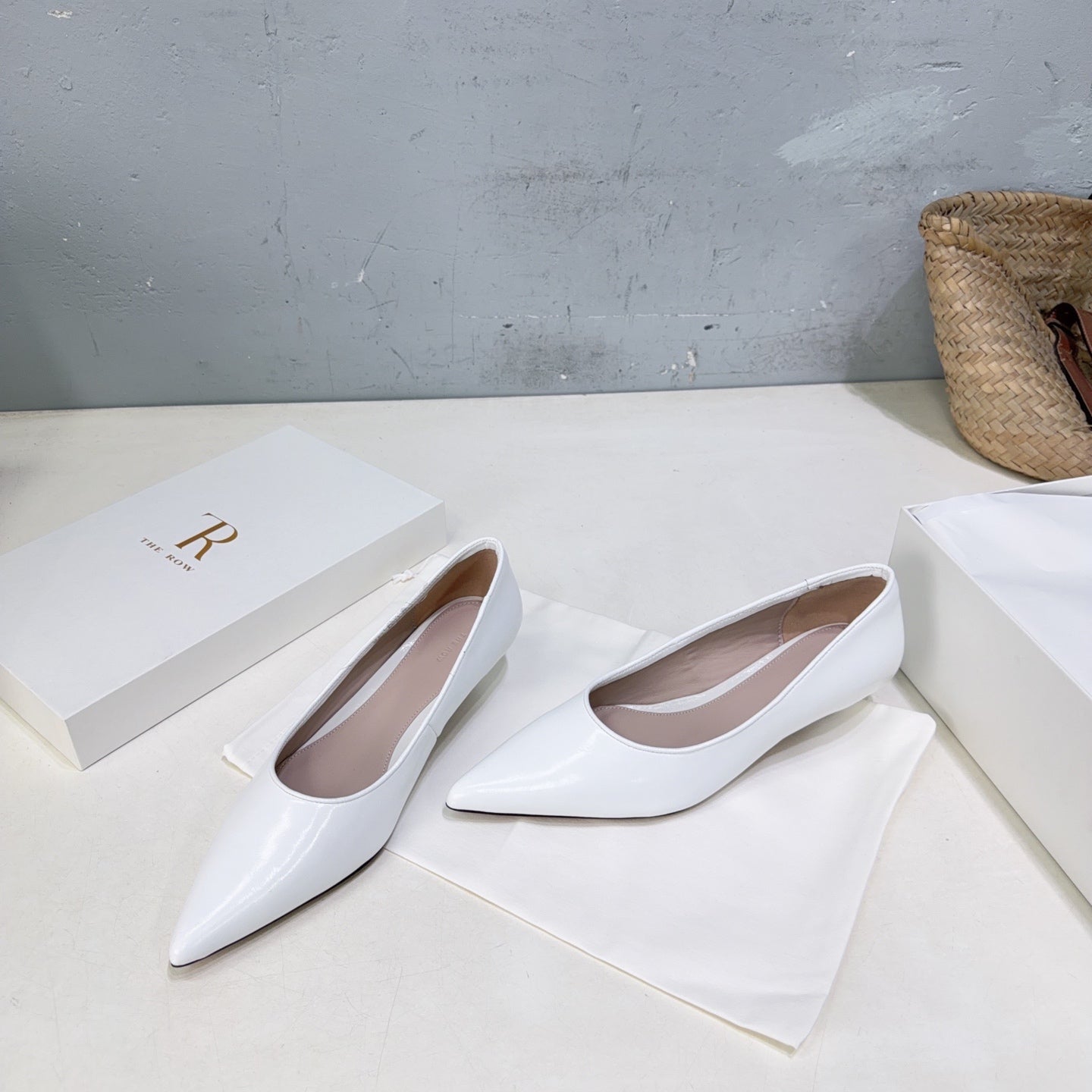 THE ROW 26S POINTED TOE PUMPS 35MM IN WHITE CALFSKIN