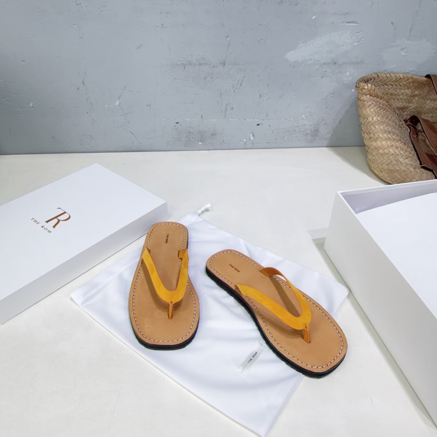 THE ROW 26S THONG SANDALS IN BROWN CALFSKIN