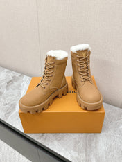 MARTIN ANKLE BOOTS IN PEANUT BROWN SUEDE AND WHITE SHEARLING LINING