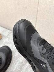 RUN SNEAKER IN BLACK SUEDE AND MESH FABRIC
