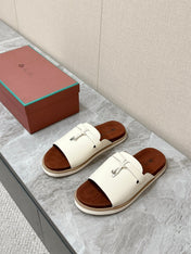 LP 26S LOCK MULE SLIDES IN CREAM WHITE CALFSKIN SILVER HARDWARE