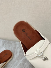 LP 26S LOCK MULE SLIDES IN CREAM WHITE CALFSKIN SILVER HARDWARE