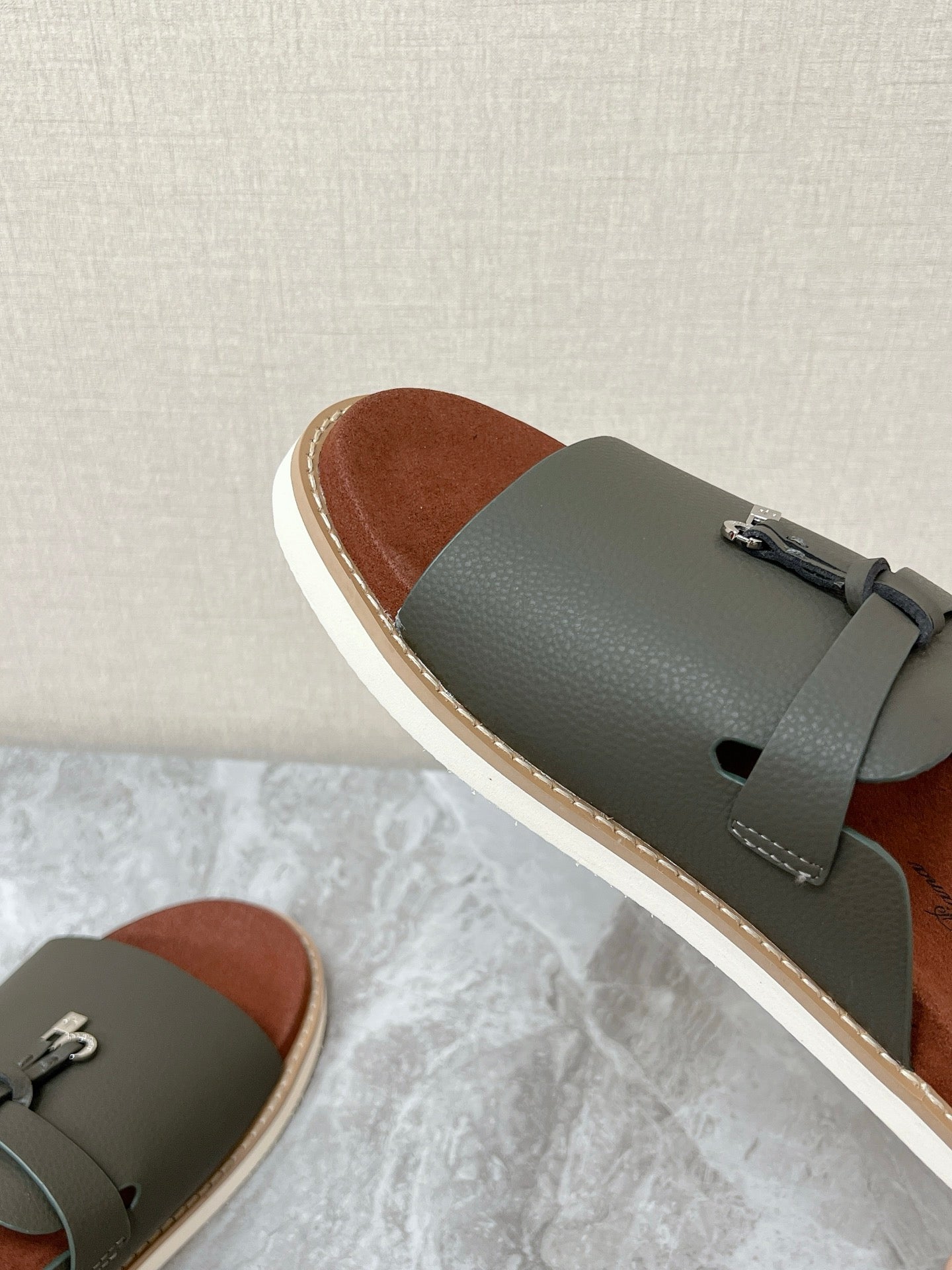 LP 26S LOCK MULE SLIDES IN OLIVE GREEN CALFSKIN SILVER HARDWARE