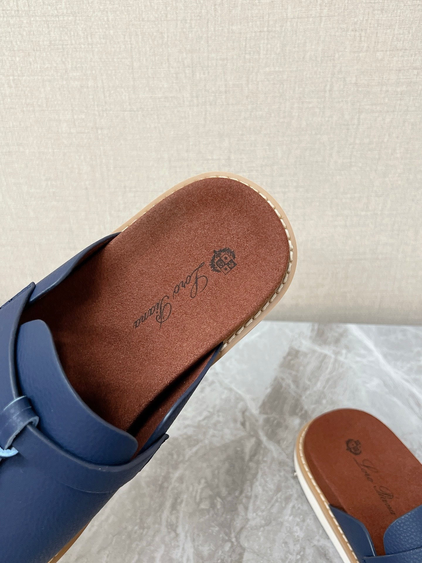 LP 26S LOCK MULE SLIDES IN DARK BLUE CALFSKIN SILVER HARDWARE