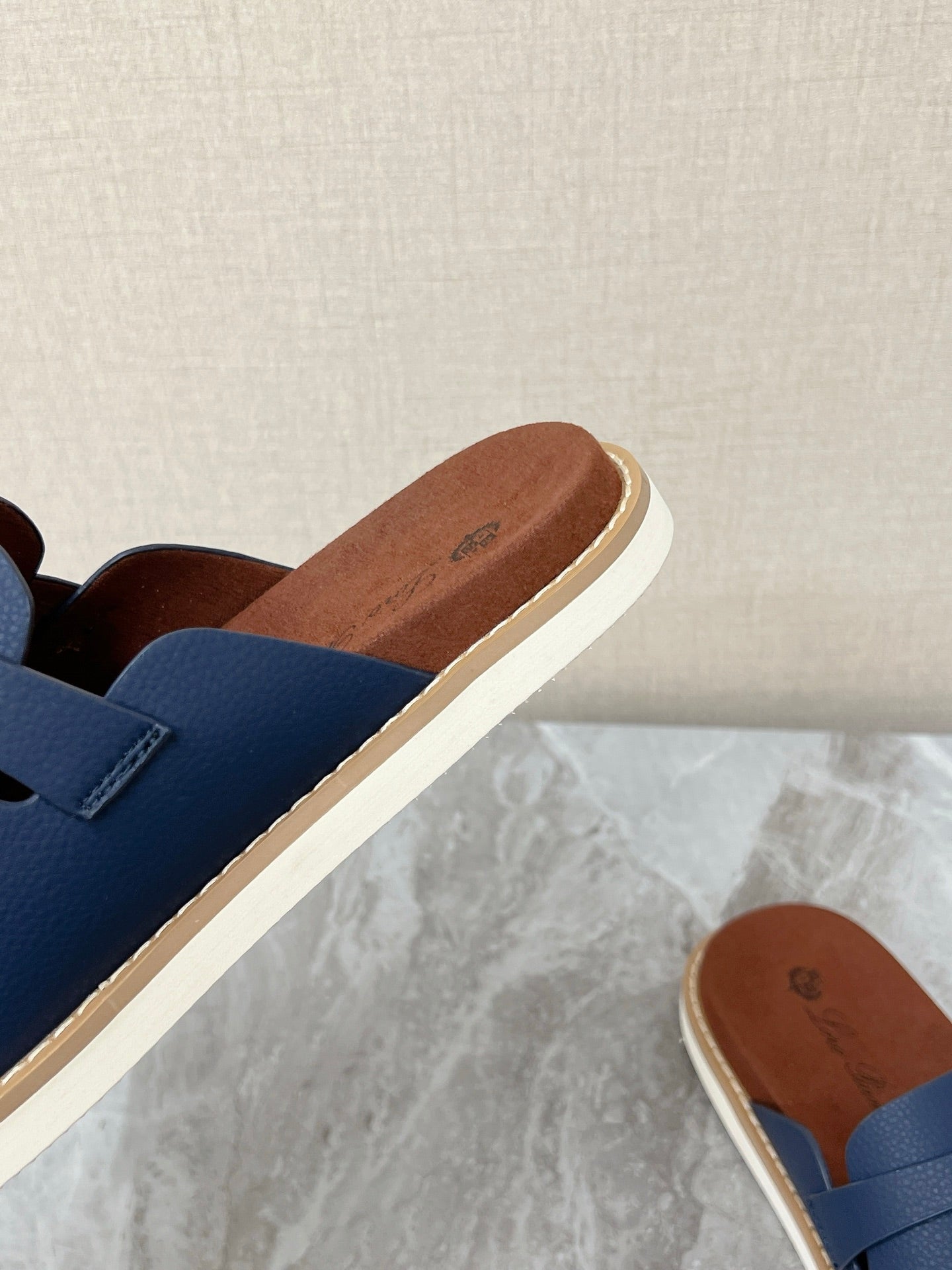 LP 26S LOCK MULE SLIDES IN DARK BLUE CALFSKIN SILVER HARDWARE