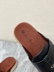 LP 26S LOCK MULE SLIDES IN BLACK GRAINED CALFSKIN SILVER HARDWARE