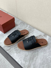 LP 26S LOCK CHARM SLIDES IN BLACK CALFSKIN SILVER HARDWARE