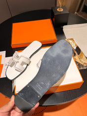 0RAN SANDAL Calfskin White