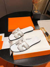 0RAN SANDAL Calfskin White