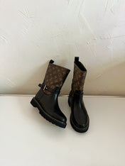 TERRITORY FLAT ANKLE BOOT IN BLACK MIX CHOCOLATE BROWN MONOGRAM CALFSKIN