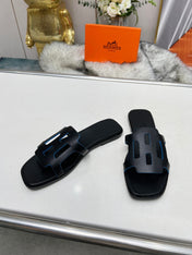 FLATFORM SANDAL BLACK CALFSKIN
