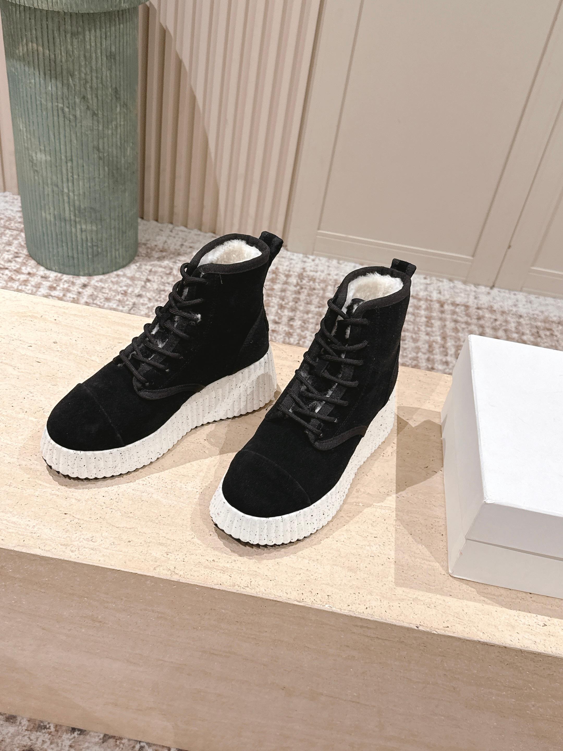 CHLOÉ 26S PLATFORM SOLE BOOTS 68 MM IN BLACK SUEDE