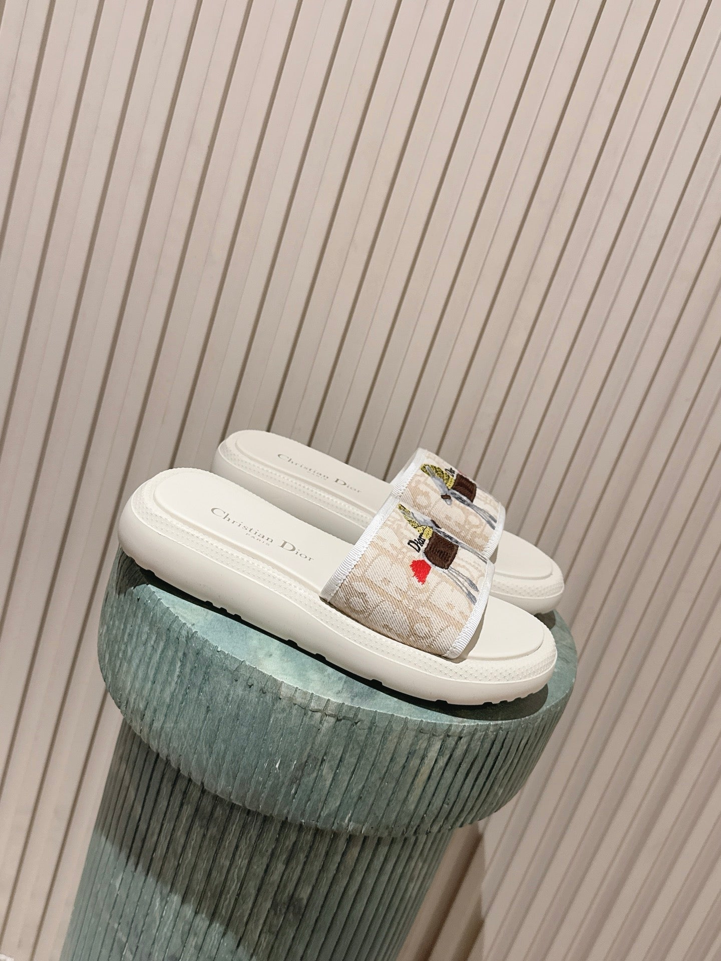 DIOR 26S SLIDE SANDALS IN BEIGE MONOGRAM EMBROIDERED CANVAS