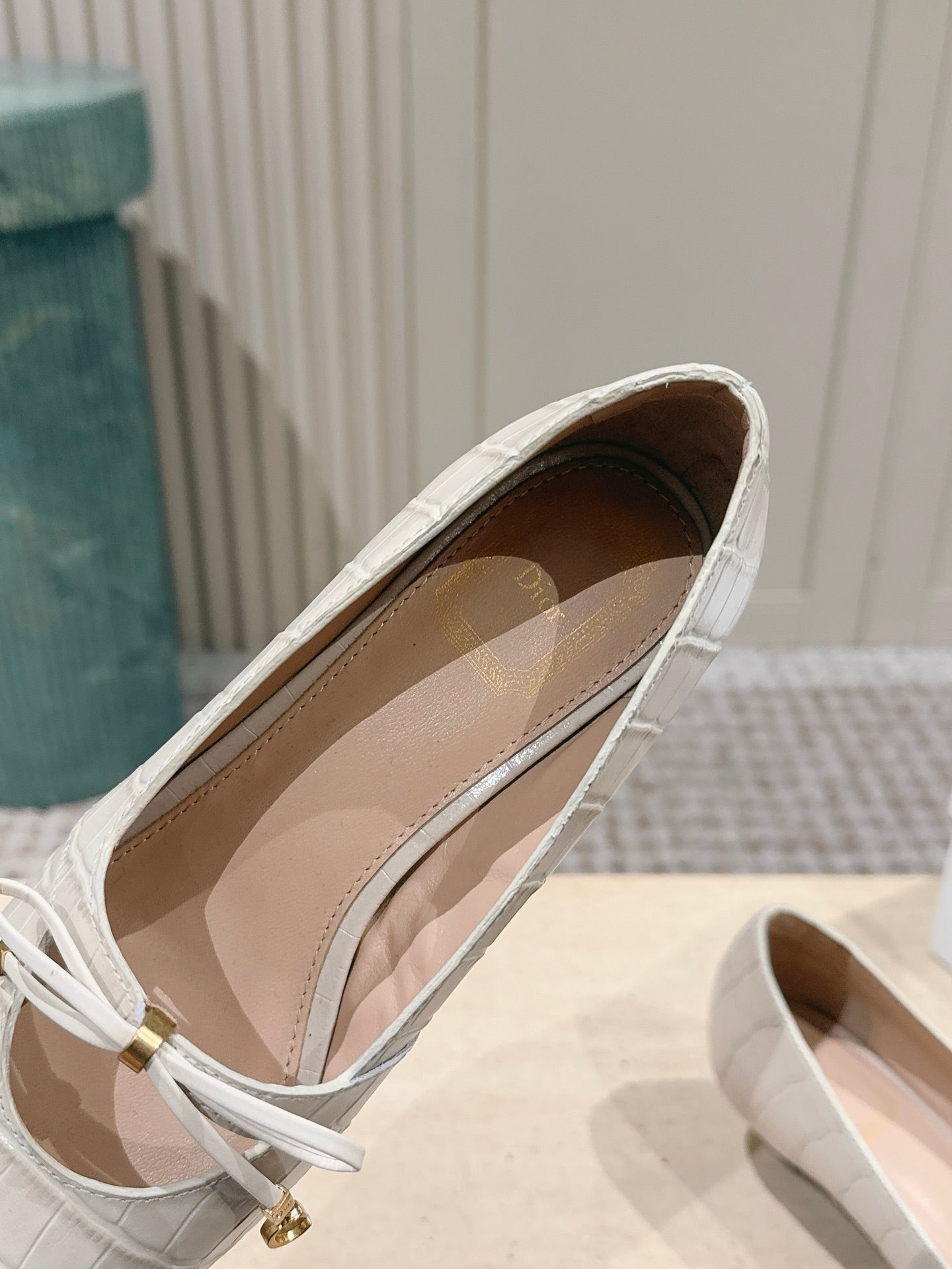 DIOR 26S MARY JANE KITTEN HEEL 40MM IN BEIGE CROCODILE EMBOSSED CALFSKIN