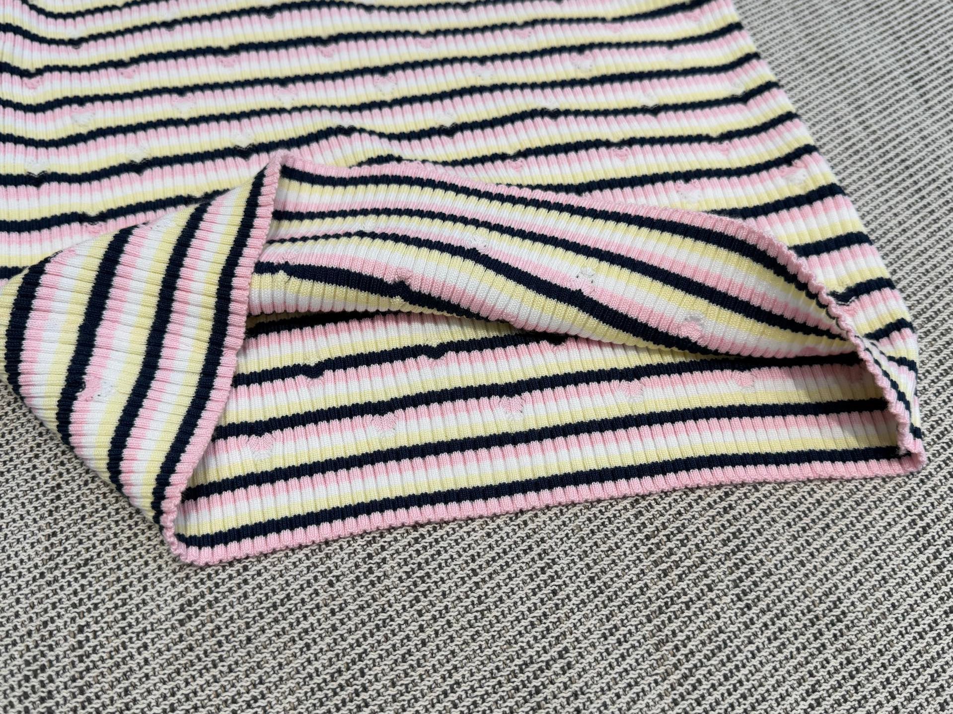 Chanel T- Shirt Pink Yellow mix Black Tencel 232702