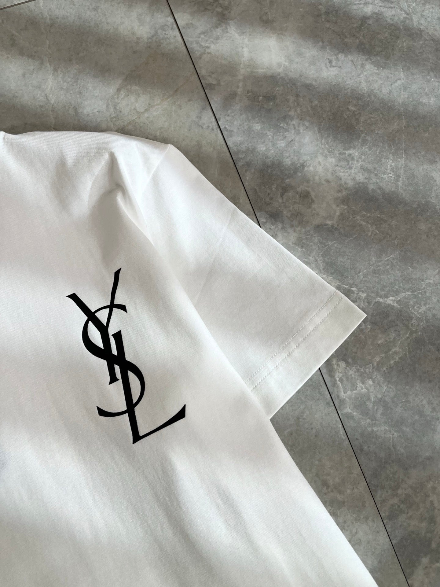 YSL 26S SHORT SLEEVED T-SHIRT 256