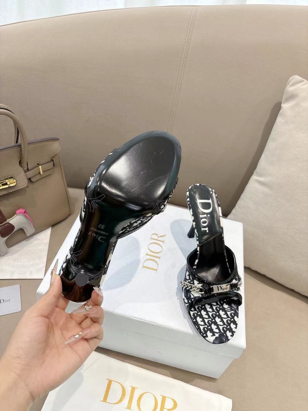 DIOR 26S KITTEN HEEL SLIDE SANDALS 85MM IN BLACK MONOGRAM CANVAS CALFSKIN CHAIN STRAP